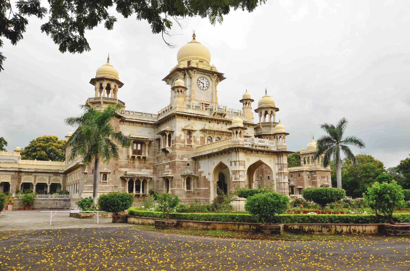 Indore tours from Pune and Mumbai